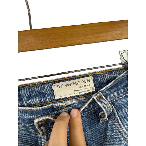 Levi’s The Vintage Twin Upcycled Jeans 501 Fit Size 40 Or Womens 12/14 - Picture 3 of 11